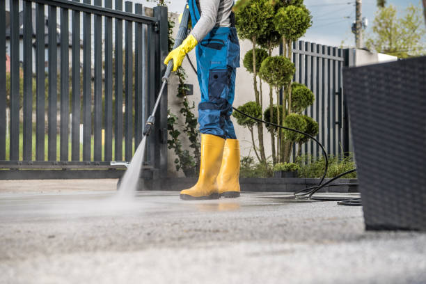 Best Deck Pressure Washing  in Eureka, MT